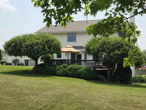 Exterior - 6628 Lindbloom Ln, Cherry Valley, IL 61016 photo 6 of 8