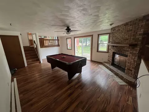 Living - 11128 Cedarbrook Rd, Roscoe, IL 61073 photo 2 of 2