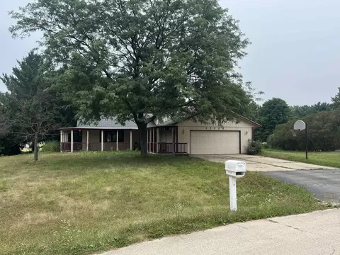 11128 Cedar Brook Rd, Roscoe, IL 61073
