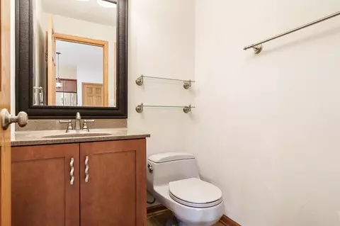 Bath - 11101 Edgemere Ter, Roscoe, IL 61073 photo 1 of 3