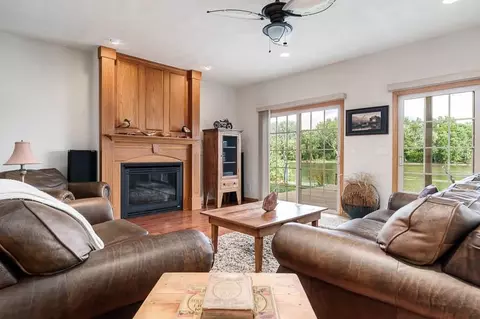 Living - 11101 Edgemere Ter, Roscoe, IL 61073 photo 1 of 5