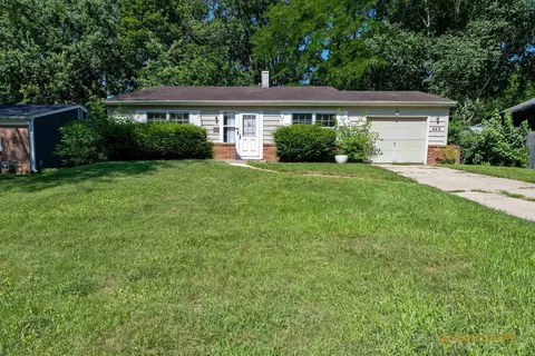 622 Warren Ave, Rockford, IL 61107