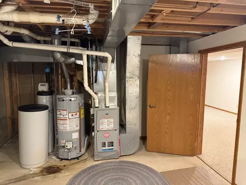 Other - 2109 W Cimarron Dr, Freeport, IL 61032 photo 8 of 8
