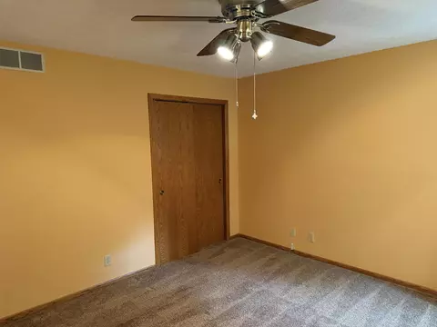 Bedroom - 2109 W Cimarron Dr, Freeport, IL 61032 photo 1 of 4