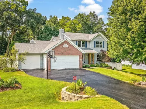 6937 N Summit Dr, Byron, IL 61010 photo 3
