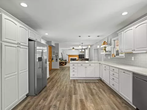 6937 N Summit Dr, Byron, IL 61010 photo 18