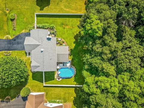 6937 N Summit Dr, Byron, IL 61010 photo 8