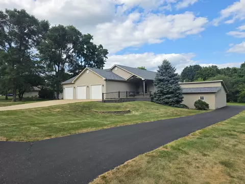 1388 Melwood Dr, Rockford, IL 61108
