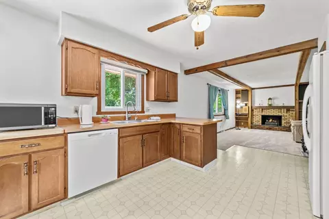Kitchen - 6851 Strong Box Cir, Roscoe, IL 61073 photo 1 of 3