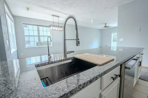Kitchen - 10164 Monarch Rd UNIT 2, Roscoe, IL 61073 photo 2 of 2