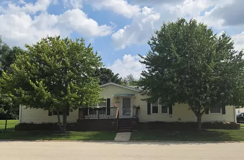 5727 Butternut Dr, Machesney Park, IL 61115