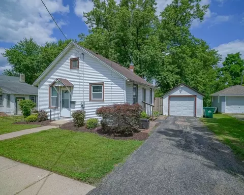 204 Elkhorn St, Polo, IL 61064