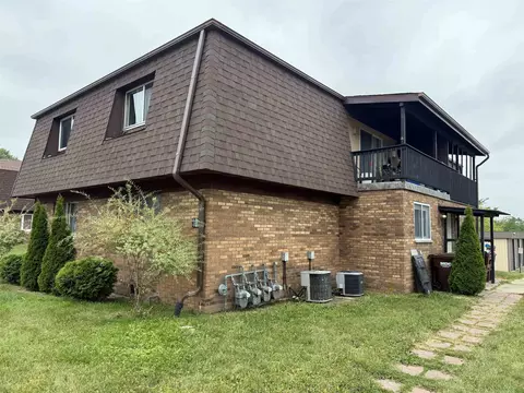 Exterior - 1020 9th St, Harvard, IL 60033 photo 3 of 4