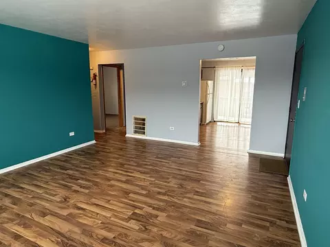 Living - 1020 9th St, Harvard, IL 60033 photo 3 of 3