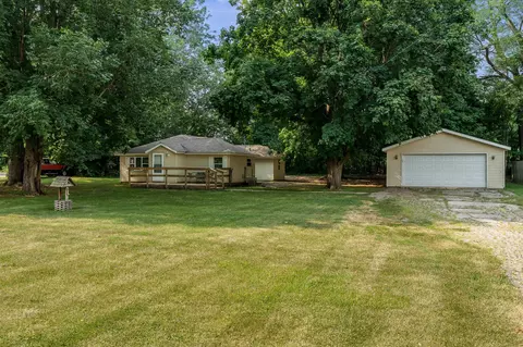 2010 New Milford School Rd, Rockford, IL 61109