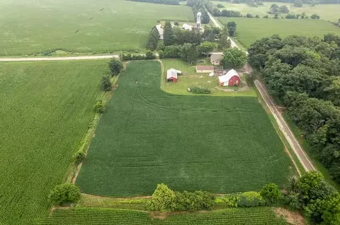 View/Area - 7018 Best Rd, Pecatonica, IL 61063 photo 1 of 10