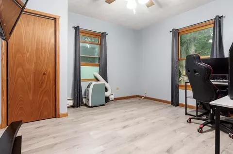 Bedroom - 7018 Best Rd, Pecatonica, IL 61063 photo 7 of 10
