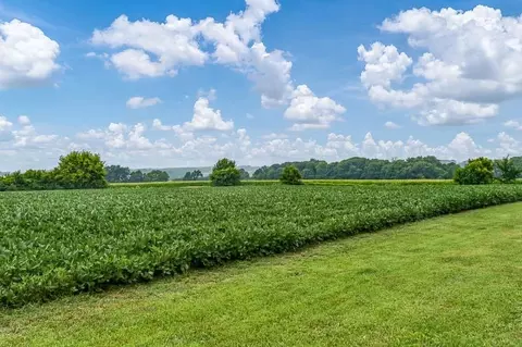 Exterior - 7018 Best Rd, Pecatonica, IL 61063 photo 9 of 10