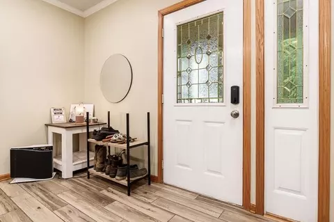 Entry Way - 7018 Best Rd, Pecatonica, IL 61063 photo 3 of 8