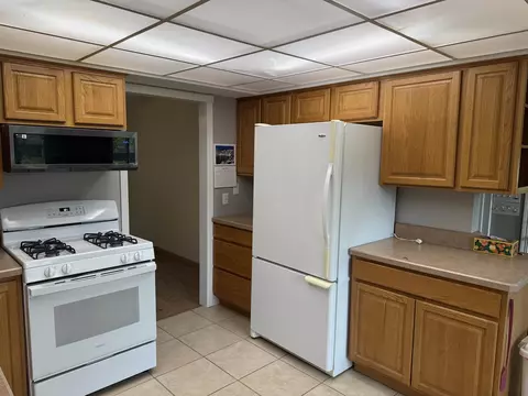 Kitchen - 2282 Shepard Dr, Freeport, IL 61032 photo 2 of 2