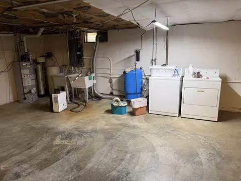 Other - 2282 Shepard Dr, Freeport, IL 61032 photo 4 of 8