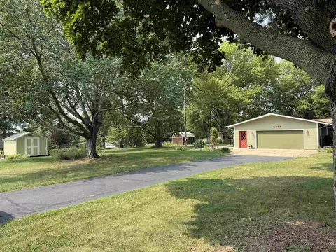 Exterior - 2282 Shepard Dr, Freeport, IL 61032 photo 10 of 10