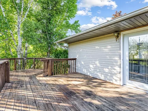 Exterior - 1659 Larchmont Rd, Lake Summerset, IL 61019 photo 5 of 8