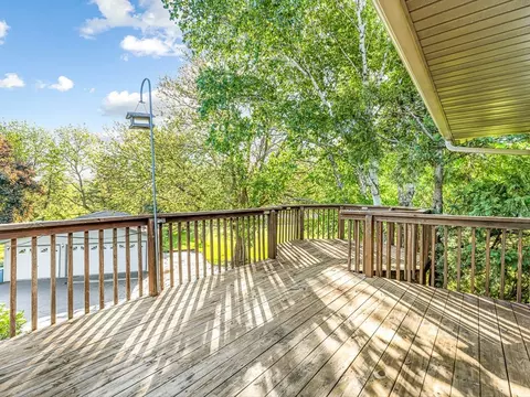 Exterior - 1659 Larchmont Rd, Lake Summerset, IL 61019 photo 6 of 8