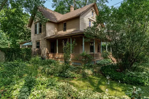 1010 Center St, Elgin, IL 60120 photo 2