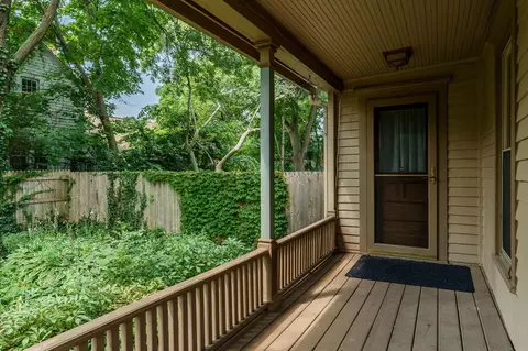 1010 Center St, Elgin, IL 60120 photo 4