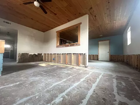 Living - 101 Main St, Leaf River, IL 61047 photo 2 of 2