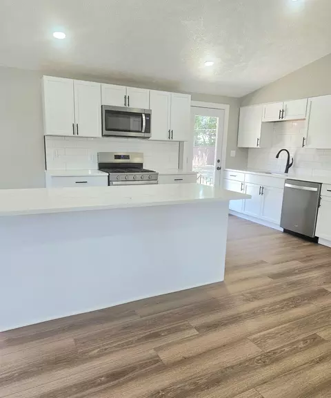 Kitchen - 421 E Main St, Rockton, IL 61072 photo 2 of 3