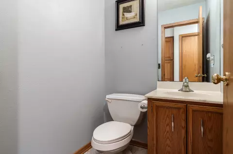 Bath - 6672 Lindbloom Ln, Cherry Valley, IL 61016 photo 1 of 4