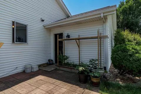 Exterior - 6672 Lindbloom Ln, Cherry Valley, IL 61016 photo 3 of 6
