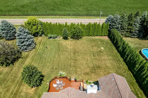 Exterior - 6672 Lindbloom Ln, Cherry Valley, IL 61016 photo 6 of 6