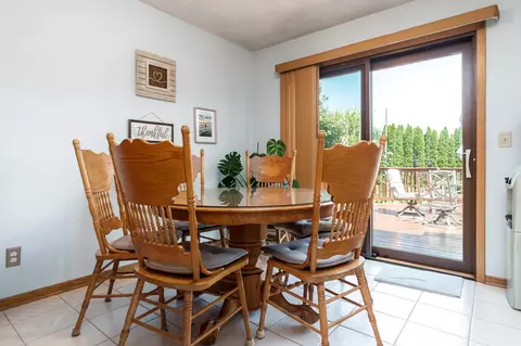 Dining - 6672 Lindbloom Ln, Cherry Valley, IL 61016 photo 2 of 2