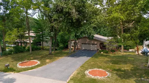 Exterior - 7767 Northgate Rd, Roscoe, IL 61073 photo 6 of 12