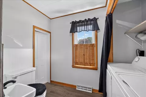 411 Main St, Leaf River, IL 61047 photo 13