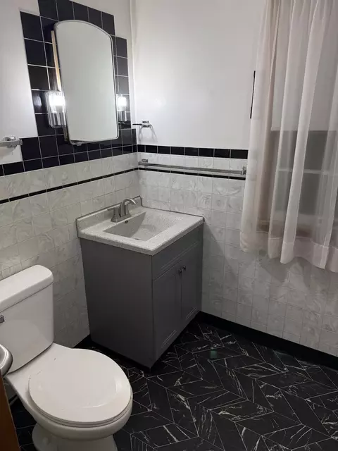 Bath - 408 N Maple Ave, Forreston, IL 61030 photo 1 of 2