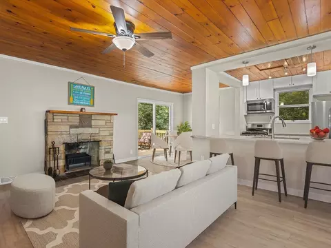 Living - 3634 S Mill Rd, Cherry Valley, IL 61016 photo 2 of 6