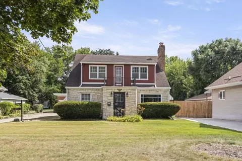 253 River Ln, Loves Park, IL 61111