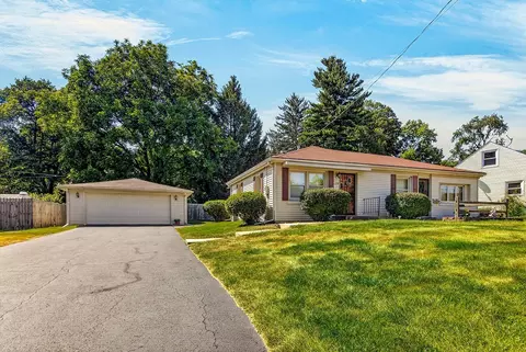 128 Warren Ave, Rockford, IL 61107