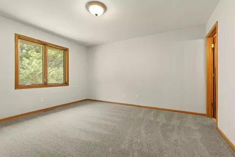 6541 Erin Way, Roscoe, IL 61073 photo 9