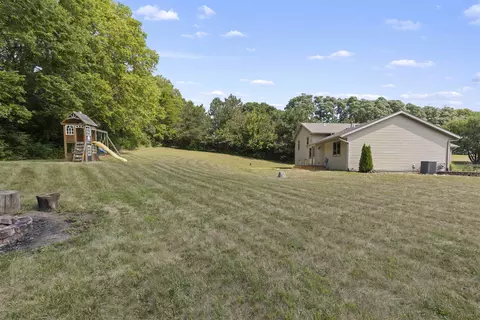 6541 Erin Way, Roscoe, IL 61073 photo 24