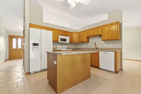 6541 Erin Way, Roscoe, IL 61073 photo 5