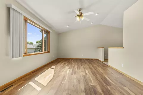 6541 Erin Way, Roscoe, IL 61073 photo 3