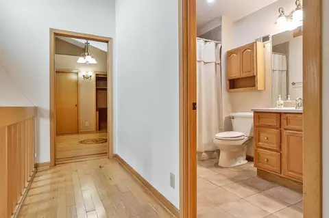 Entry Way - 8351 Snaresbrook Rd, Roscoe, IL 61073 photo 7 of 8