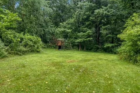 Exterior - 8351 Snaresbrook Rd, Roscoe, IL 61073 photo 5 of 13