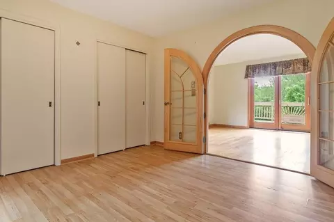 Bedroom - 8351 Snaresbrook Rd, Roscoe, IL 61073 photo 4 of 6