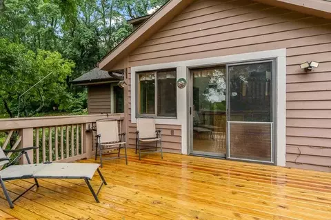 Exterior - 8351 Snaresbrook Rd, Roscoe, IL 61073 photo 9 of 13